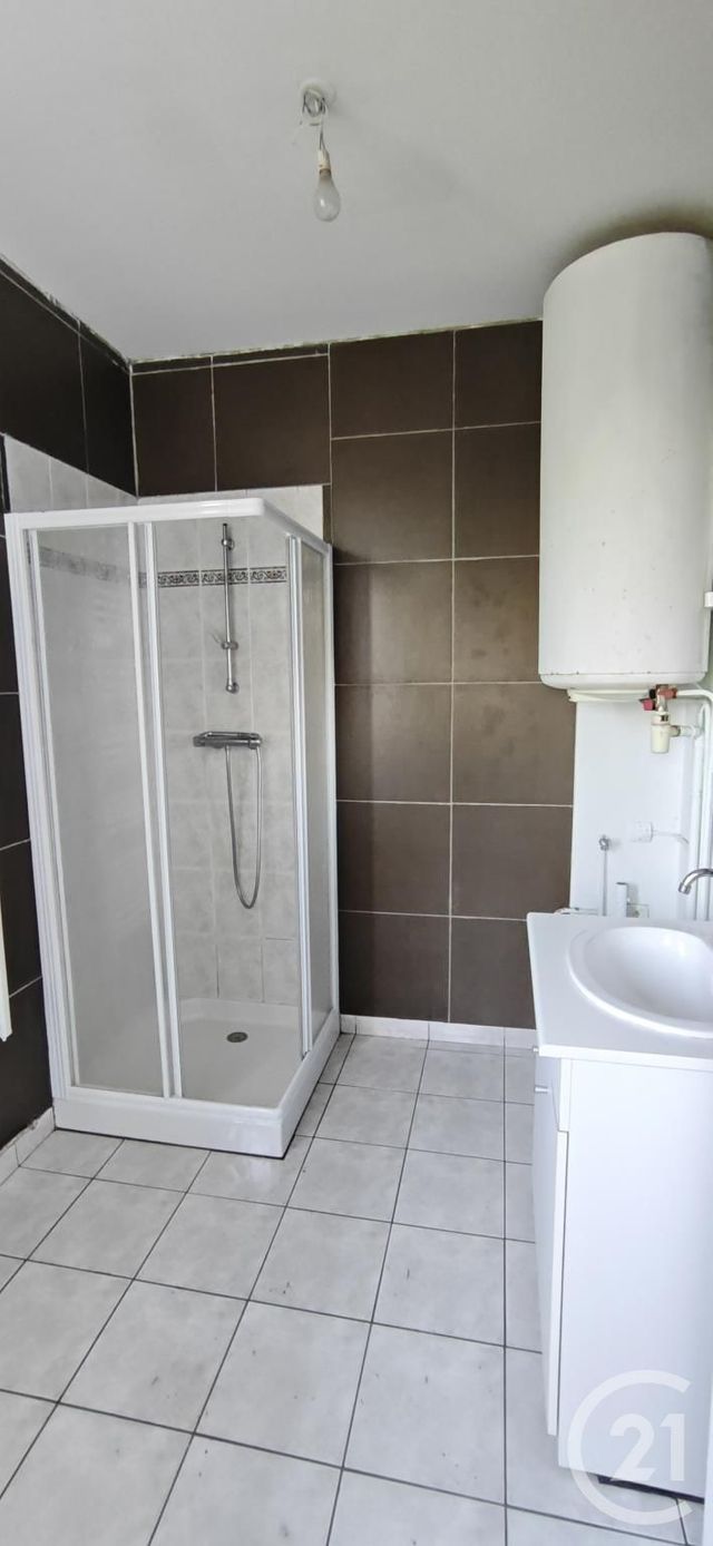 maison à louer - 3 pièces - 76.57 m2 - BAZOUGES LA PEROUSE - 35 - BRETAGNE - Century 21 Dréano Immobilier