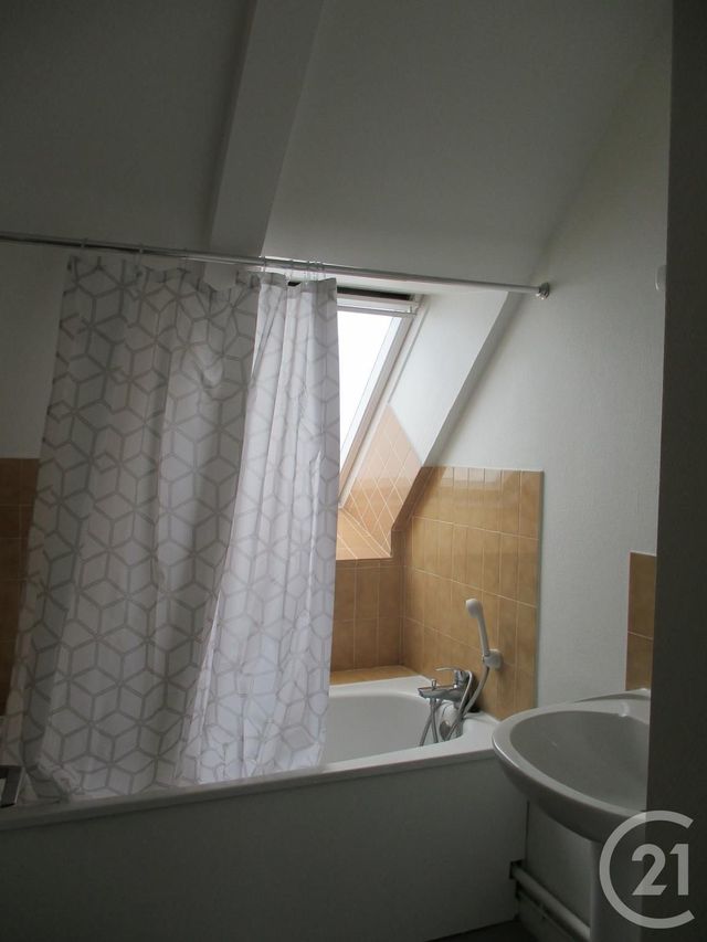 Appartement F3 à louer - 3 pièces - 42.0 m2 - LANHELIN - 35 - BRETAGNE - Century 21 Dréano Immobilier