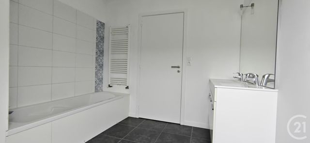 Appartement F4 à louer - 4 pièces - 85.54 m2 - PLEUGUENEUC - 35 - BRETAGNE - Century 21 Dréano Immobilier