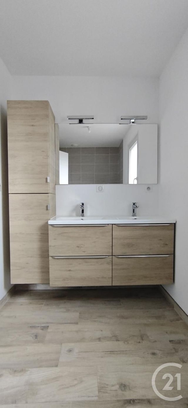 maison à louer - 4 pièces - 104.32 m2 - HEDE BAZOUGES - 35 - BRETAGNE - Century 21 Dréano Immobilier