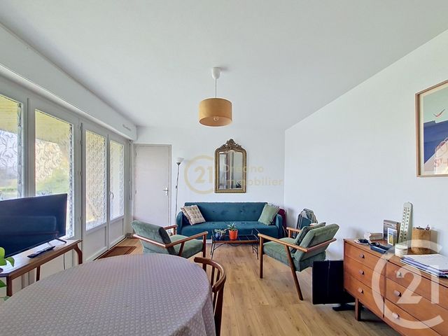 Appartement T3 à vendre - 3 pièces - 49.65 m2 - COMBOURG - 35 - BRETAGNE - Century 21 Dréano Immobilier
