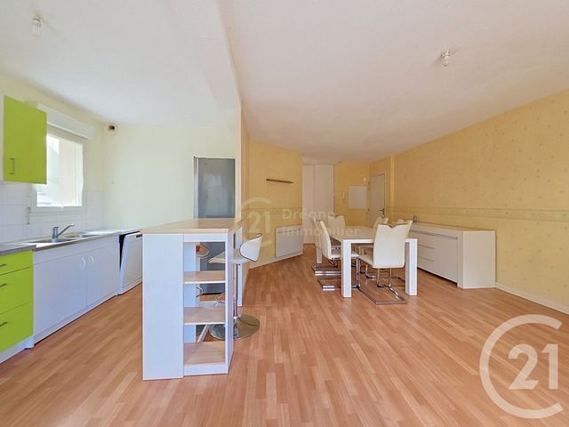 Appartement T3 à vendre - 3 pièces - 64.0 m2 - SENS DE BRETAGNE - 35 - BRETAGNE - Century 21 Dréano Immobilier