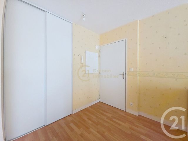 Appartement T3 à vendre - 3 pièces - 64.0 m2 - SENS DE BRETAGNE - 35 - BRETAGNE - Century 21 Dréano Immobilier